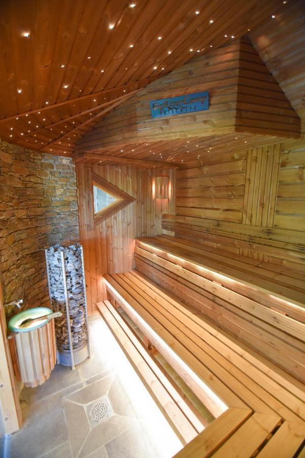 Big River Camp Hotel & Spa Follinge Экстерьер фото